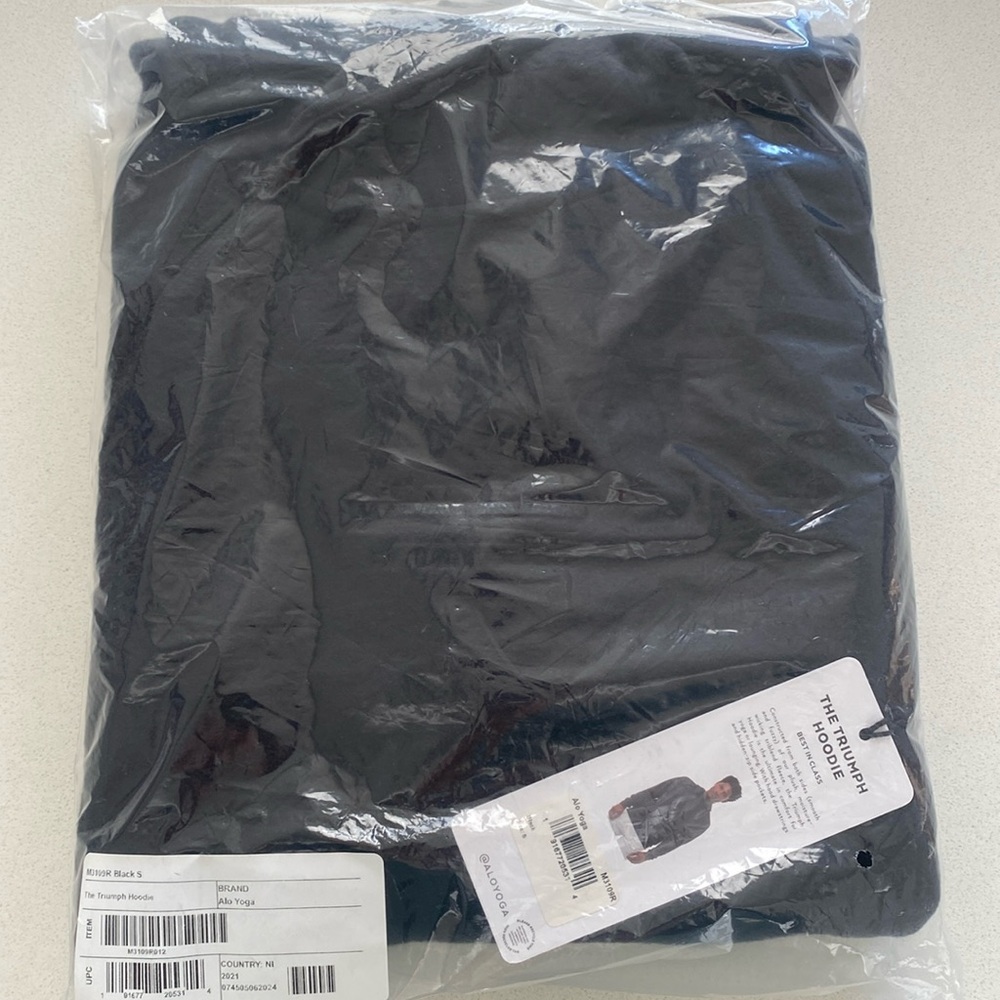 NWT Alo Yoga Men’s Triumph Hoodie Size S - Black